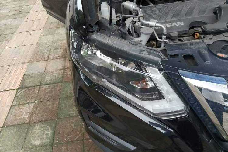 Used Nissan X-Trail 2021 2.0L CVT 2WD XE Fashion Edition Right Front Headlight