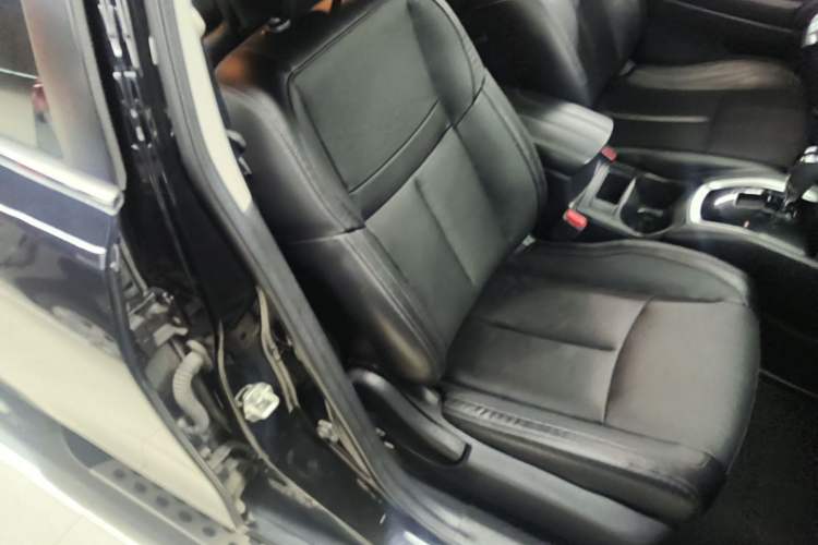 Used Nissan X-Trail 2021 2.0L CVT 2WD XL ITS SmartConnect Comfort Edition Right Front Seat