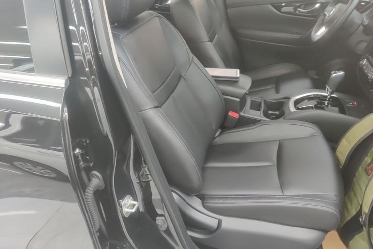 Used Nissan X-Trail 2021 2.0L CVT 2WD XL ITS SmartConnect Comfort Edition Right Front Seat