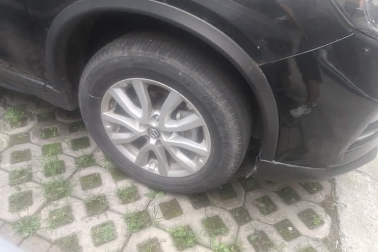 Used Nissan X-Trail 2021 2.0L CVT 2WD XL Premium SmartConnect Deluxe Edition Right Front Wheel Hub