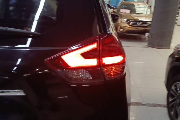 Used Nissan X-Trail 2021 2.0L CVT 2WD XL ITS Comfort Commemorative Edition Right Rear Taillight