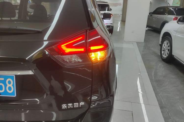 Used Nissan X-Trail 2021 2.0L CVT 2WD XL ITS SmartConnect Comfort Edition Right Rear Taillight