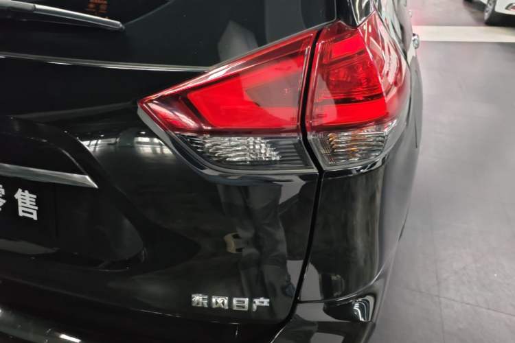 Used Nissan X-Trail 2021 2.5L CVT 4WD XL ITS Luxury Navigation Edition Right Rear Taillight