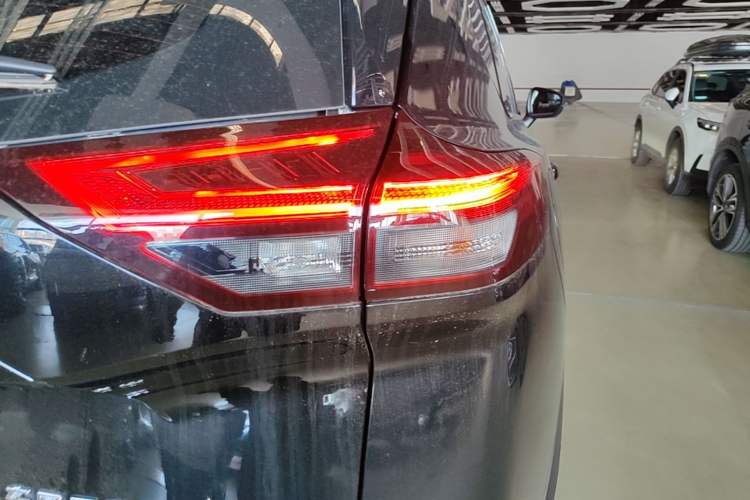 Used Nissan X-Trail 2021 VC-Turbo 300 CVT 2WD Luxury Edition 7-Seater Right Rear Taillight