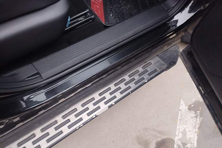 Used Nissan X-Trail 2021 VC-Turbo 300 CVT 4WD Luxury Edition Right Side Sill