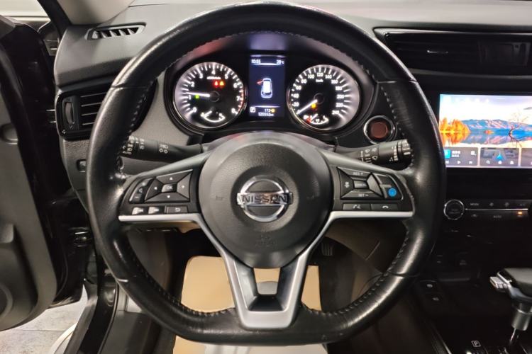 Used Nissan X-Trail 2021 2.5L CVT 4WD XL ITS Luxury Navigation Edition Steering Wheel