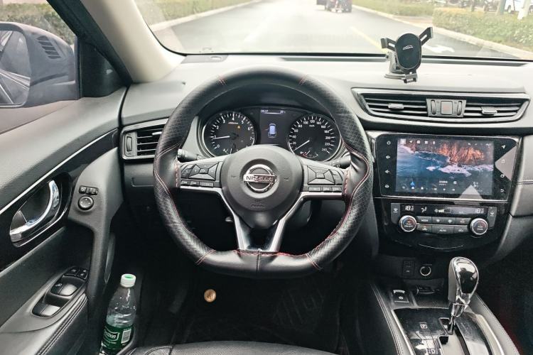 Used Nissan X-Trail 2021 2.0L CVT 2WD XL ITS SmartConnect Comfort Edition Steering Wheel