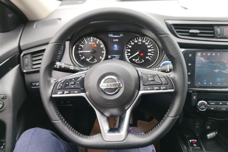 Used Nissan X-Trail 2021 2.0L CVT 2WD XL ITS SmartConnect Comfort Edition Steering Wheel