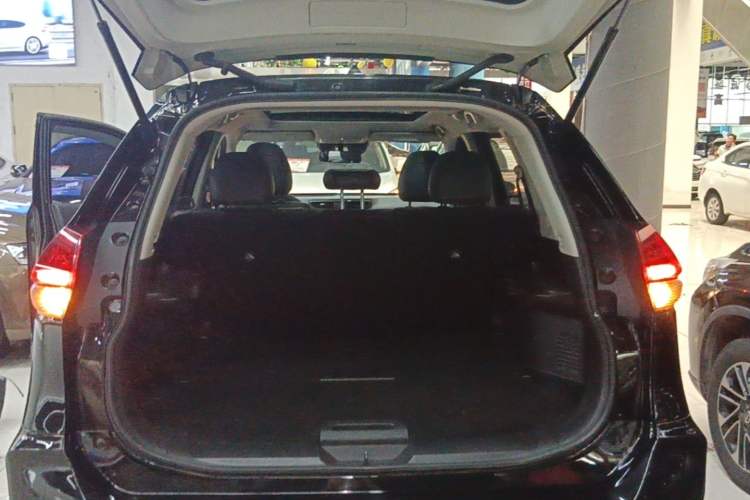 Used Nissan X-Trail 2021 2.0L CVT 2WD XL ITS Comfort Commemorative Edition Trunk