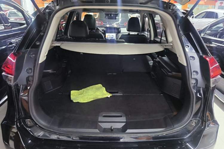 Used Nissan X-Trail 2021 2.0L CVT 2WD XL ITS SmartConnect Comfort Edition Trunk