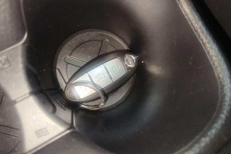 Used Nissan X-Trail 2021 2.0L CVT 2WD XL ITS SmartConnect Comfort Edition Vehicle Key