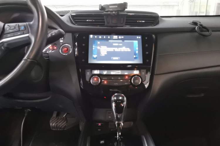Used Nissan X-Trail 2021 2.5L CVT 4WD XL ITS 3-Row Luxury Flagship Edition Audio And AC Panel