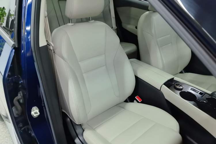 Used Nissan X-Trail 2021 VC-Turbo 300 CVT 4WD Luxury Edition Right Front Seat