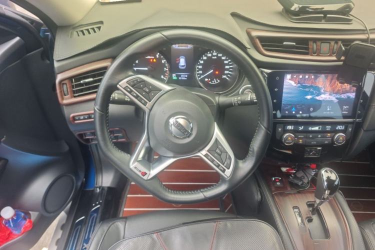Used Nissan X-Trail 2021 2.0L CVT 2WD XL ITS SmartConnect Comfort Edition Steering Wheel