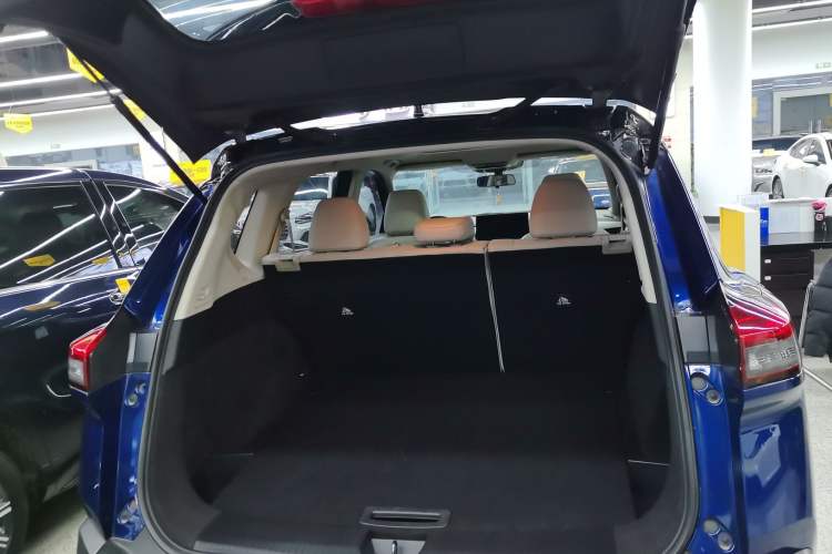 Used Nissan X-Trail 2021 VC-Turbo 300 CVT 4WD Luxury Edition Trunk