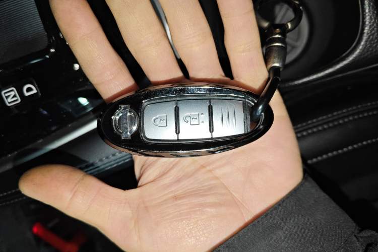 Used Nissan X-Trail 2021 2.0L CVT 2WD XL ITS SmartConnect Comfort Edition Vehicle Key