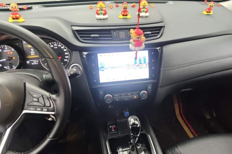 Used Nissan X-Trail 2021 2.0L CVT 2WD XL ITS Comfort Commemorative Edition Audio And AC Panel