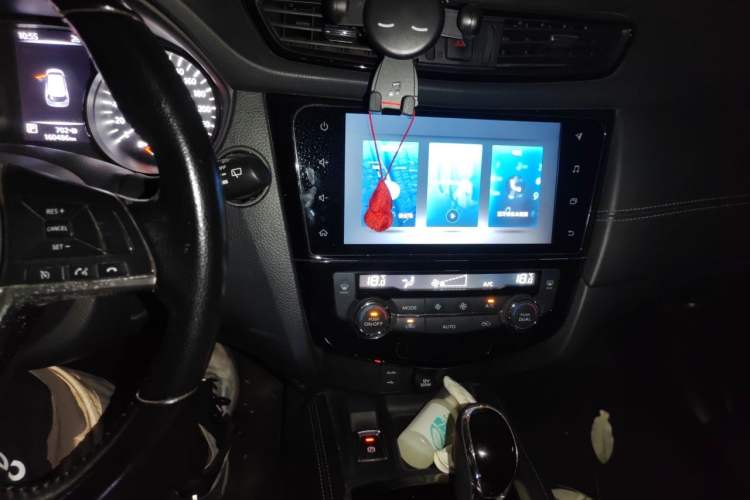Used Nissan X-Trail 2021 2.0L CVT 2WD XL ITS Comfort Commemorative Edition Audio And AC Panel