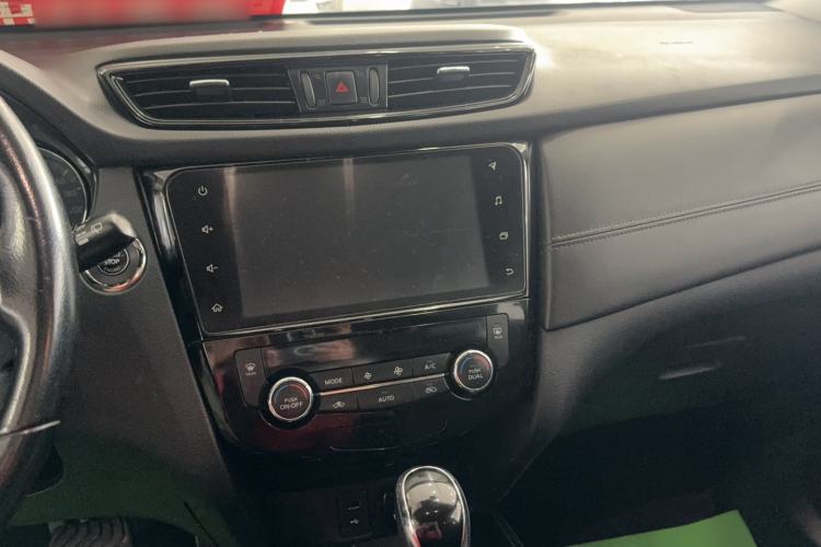 Used Nissan X-Trail 2021 2.0L CVT 2WD XL ITS Comfort Commemorative Edition Audio And AC Panel