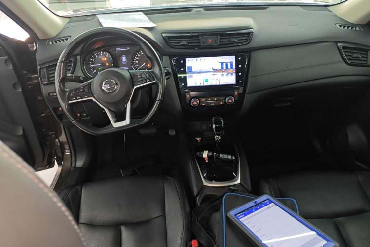 Used Nissan X-Trail 2021 2.0L CVT 2WD XL Premium Commemorative Edition Center Console