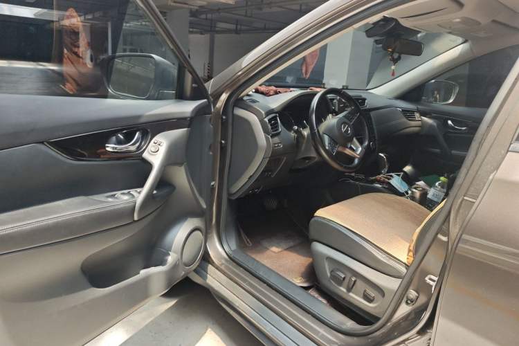 Used Nissan X-Trail 2021 2.0L CVT 2WD XL Premium Commemorative Edition Driver Seat