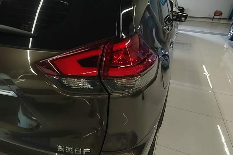 Used Nissan X-Trail 2021 2.0L CVT 2WD XL ITS SmartConnect Comfort Edition Exterior 3