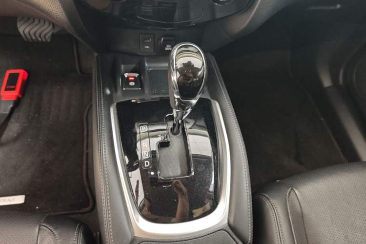 Used Nissan X-Trail 2021 2.0L CVT 2WD XL ITS SmartConnect Comfort Edition Gear Lever