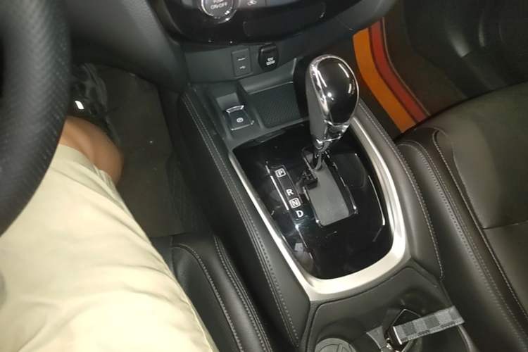 Used Nissan X-Trail 2021 2.0L CVT 2WD XL ITS SmartConnect Comfort Edition Gear Lever