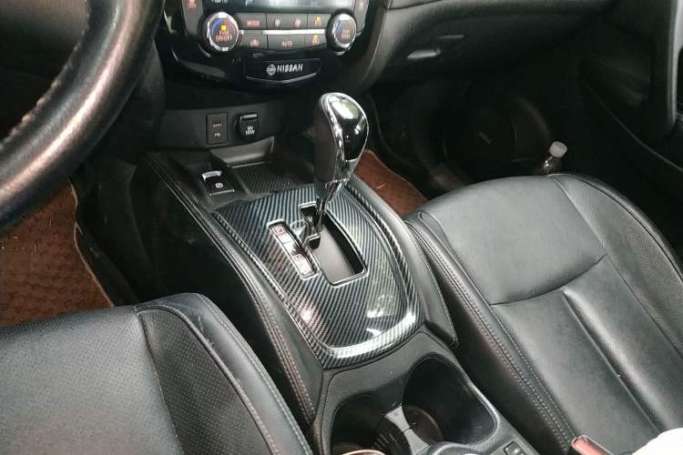 Used Nissan X-Trail 2021 2.5L CVT 4WD XL SmartConnect Leading Edition Gear Lever