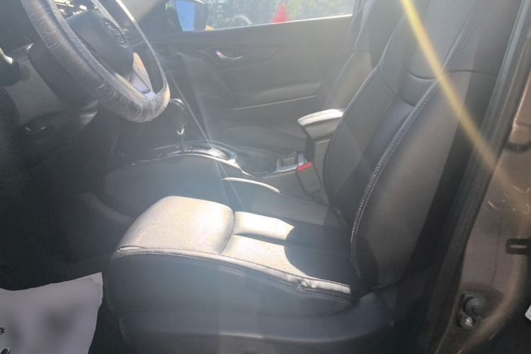 Used Nissan X-Trail 2021 2.0L CVT 2WD XL Premium SmartConnect Deluxe Edition Left Front Seat