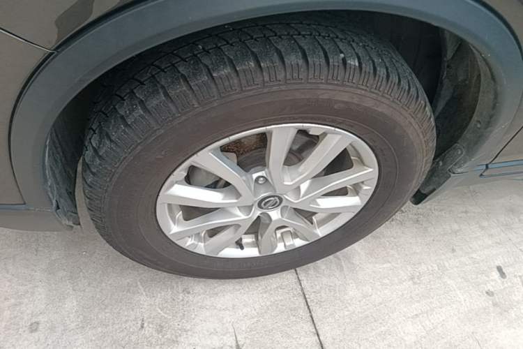 Used Nissan X-Trail 2021 2.0L CVT 2WD XL ITS SmartConnect Comfort Edition Left Front Wheel Hub