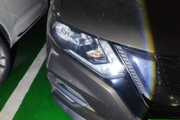 Used Nissan X-Trail 2021 2.0L CVT 2WD XL ITS Comfort Commemorative Edition Right Front Headlight