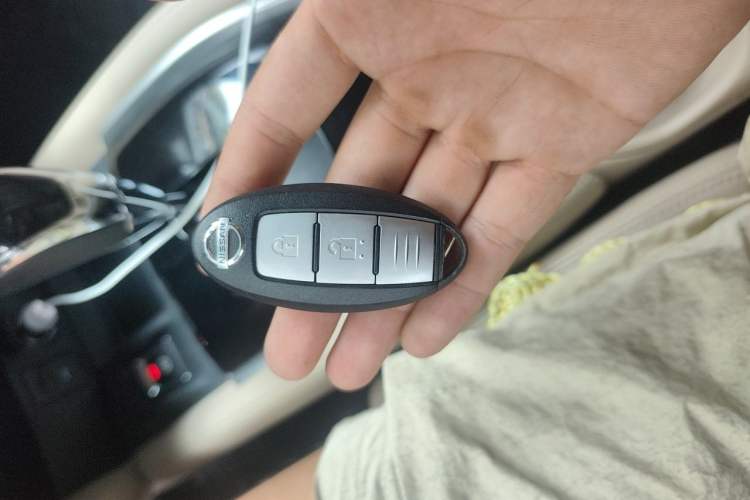 Used Nissan X-Trail 2021 2.0L CVT 2WD XL Premium SmartConnect Deluxe Edition Vehicle Key