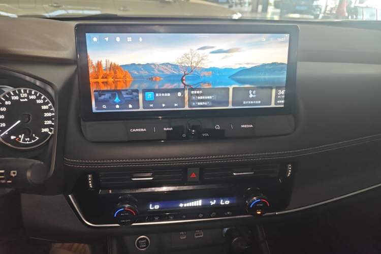 Used Nissan X-Trail 2021 VC-Turbo 300 CVT 2WD Luxury Edition Audio And AC Panel