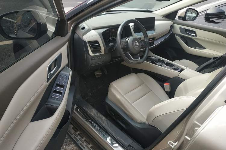 Used Nissan X-Trail 2021 VC-Turbo 300 CVT 4WD Ultimate Edition Driver Seat