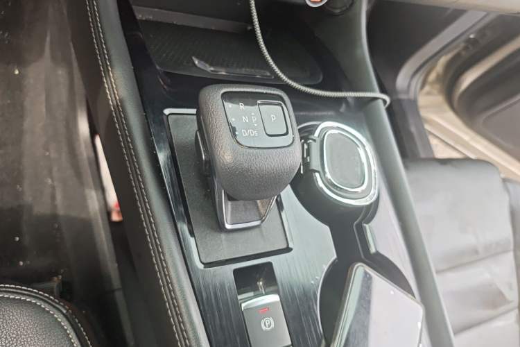 Used Nissan X-Trail 2021 VC-Turbo 300 CVT 2WD Luxury Edition Gear Lever