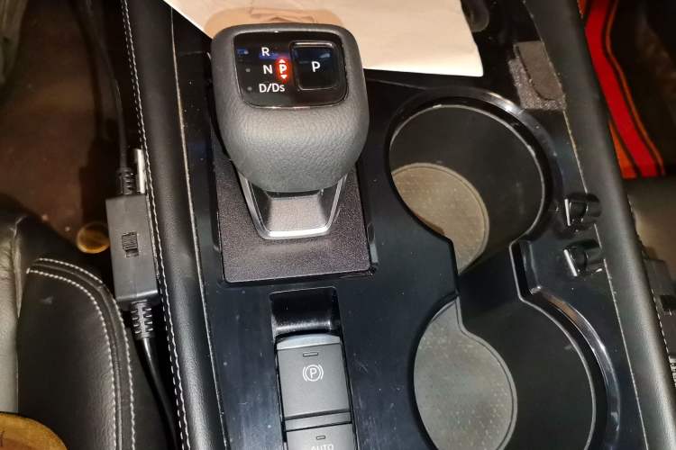 Used Nissan X-Trail 2021 VC-Turbo 300 CVT 4WD Luxury Edition Gear Lever