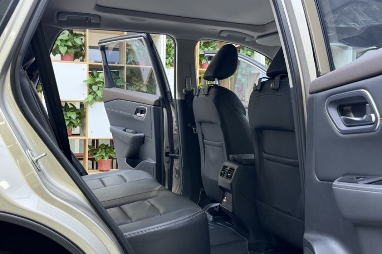 Used Nissan X-Trail 2021 VC-Turbo 300 CVT 4WD Ultimate Edition Interior 8