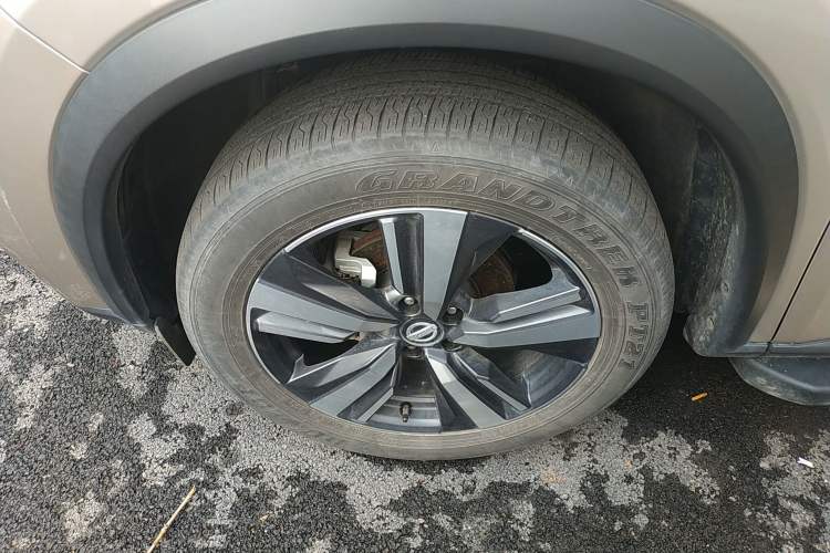 Used Nissan X-Trail 2021 VC-Turbo 300 CVT 4WD Ultimate Edition Left Front Wheel Hub