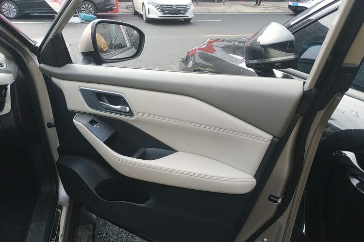 Used Nissan X-Trail 2021 VC-Turbo 300 CVT 4WD Ultimate Edition Right Front Door Interior