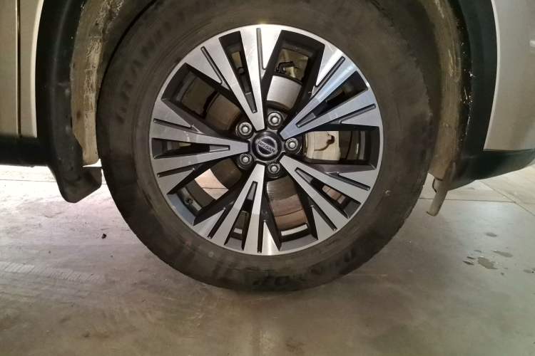 Used Nissan X-Trail 2021 VC-Turbo 300 CVT 4WD Luxury Edition Right Front Wheel Hub