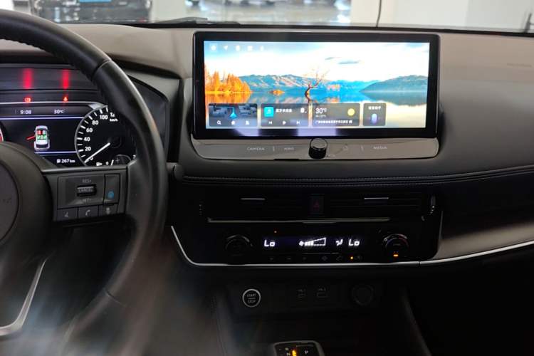 Used Nissan X-Trail 2021 VC-Turbo 300 CVT 2WD Luxury Edition Audio And AC Panel