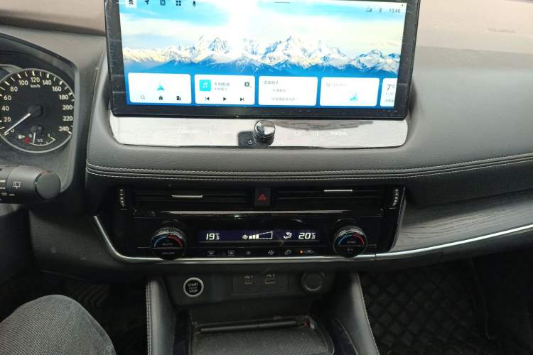 Used Nissan X-Trail 2021 VC-Turbo 300 CVT 4WD Luxury Edition Audio And AC Panel