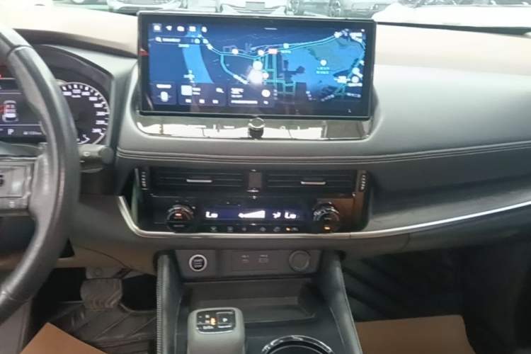 Used Nissan X-Trail 2021 VC-Turbo 300 CVT 4WD Luxury Edition Audio And AC Panel