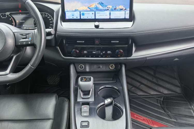 Used Nissan X-Trail 2021 VC-Turbo 300 CVT 2WD Luxury Edition Audio And AC Panel