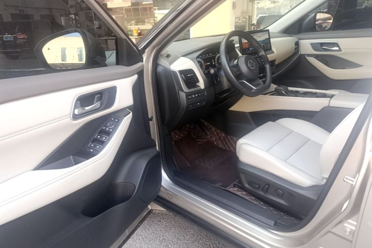 Used Nissan X-Trail 2021 VC-Turbo 300 CVT 4WD Ultimate Edition Driver Seat