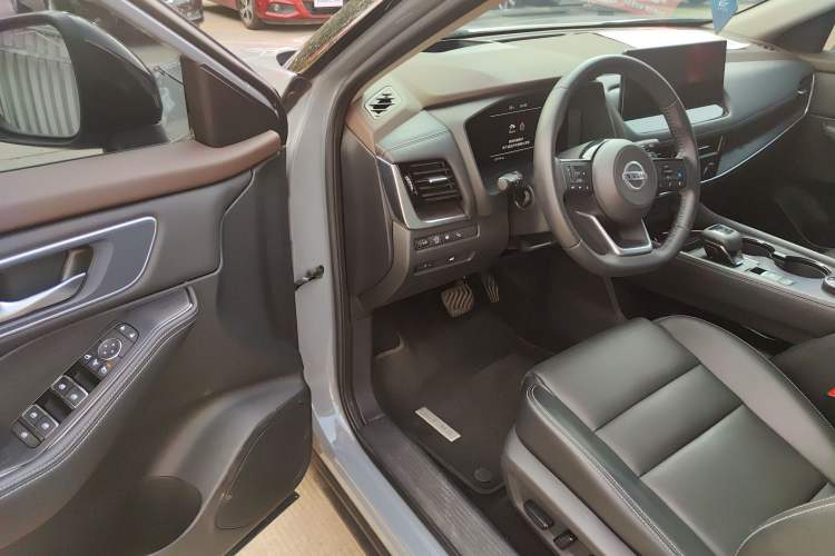 Used Nissan X-Trail 2021 VC-Turbo 300 CVT 4WD Ultimate Edition Driver Seat