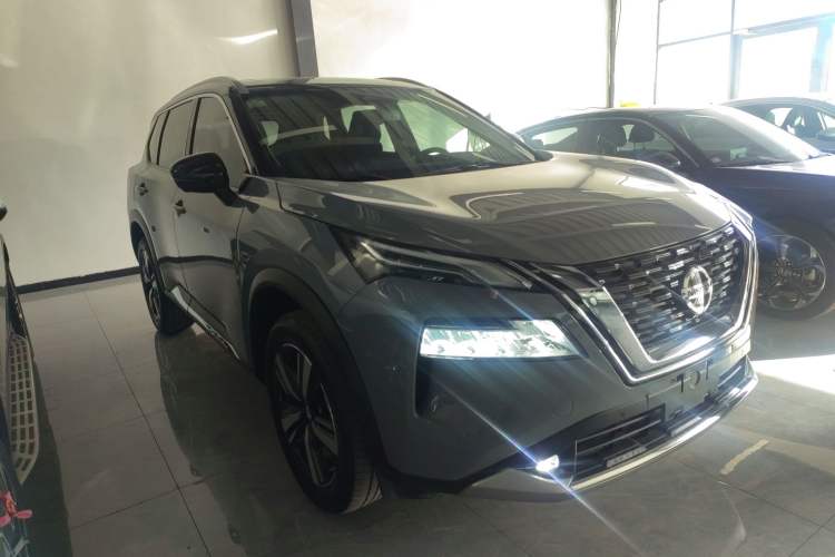 Used Nissan X-Trail 2021 VC-Turbo 300 CVT 4WD Ultimate Edition Front Right 45 Deg