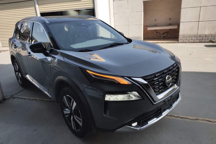 Used Nissan X-Trail 2021 VC-Turbo 300 CVT 4WD Ultimate Edition Front Right 45 Deg
