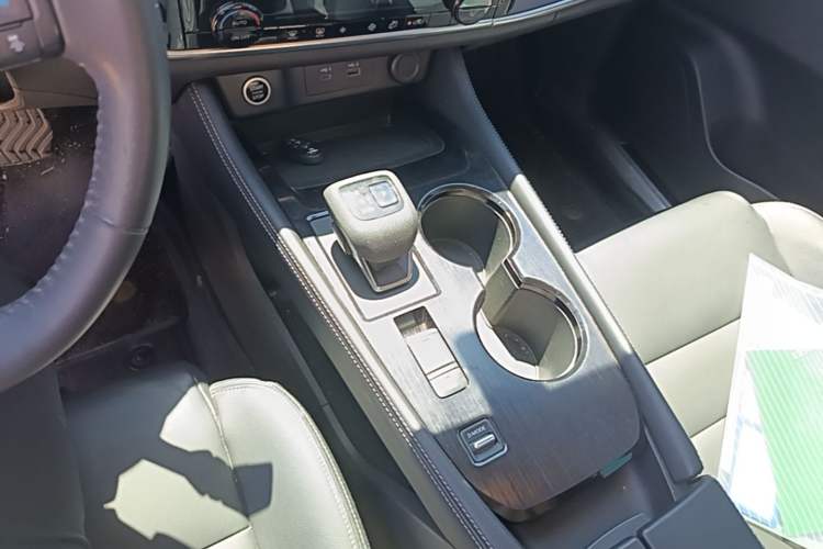 Used Nissan X-Trail 2021 VC-Turbo 300 CVT 2WD Luxury Edition Gear Lever
